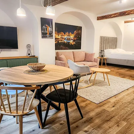 Апартаменти Rangifer Плзень